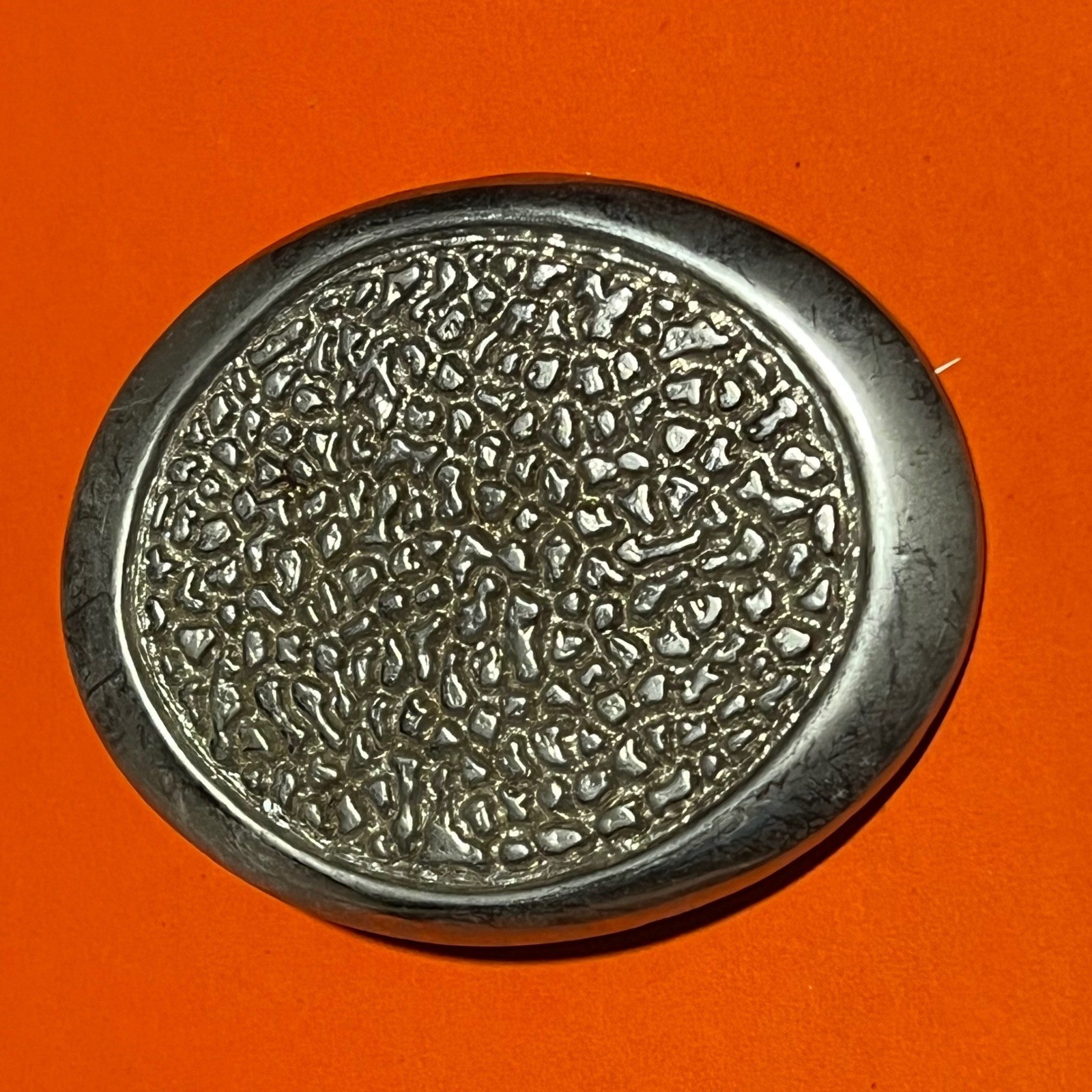 VTG Silver Tone Oval Textured Hammered Metal Belt Buckle 2113 Western Mens B21
