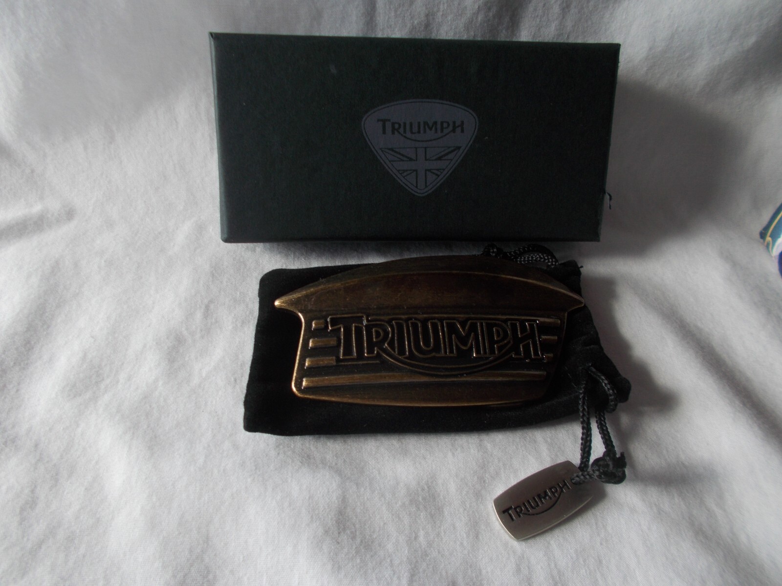 GENUINE~TRIUMPH~BONNEVILLE~TANK~BADGE~BELT BUCKLE~MOTORCYCLE~OLD STOCK~ORIG. BOX