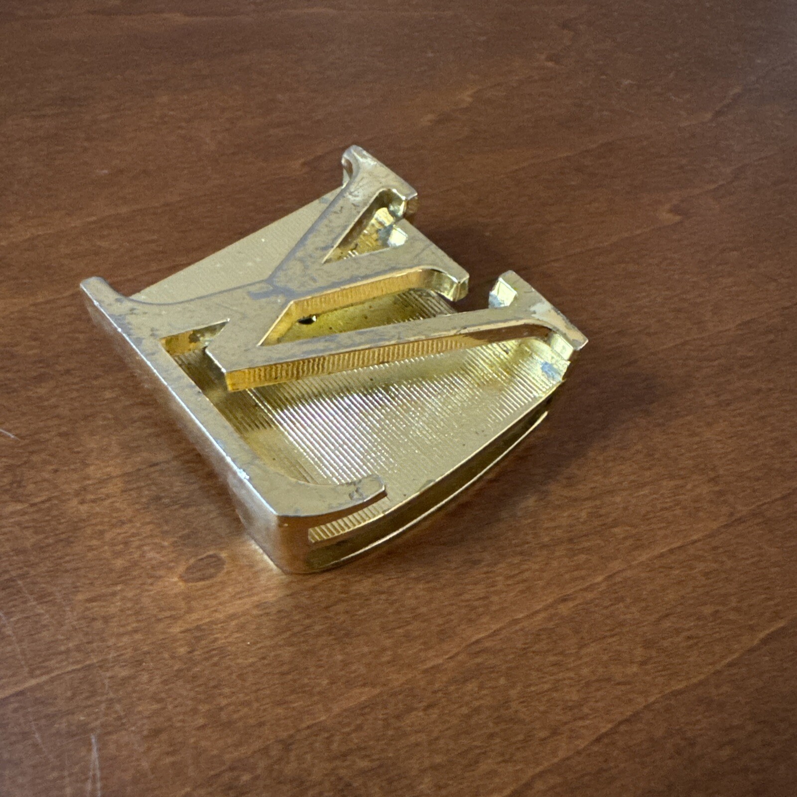 Louis Vuitton Gold Belt Buckle Unisex 2 X 2