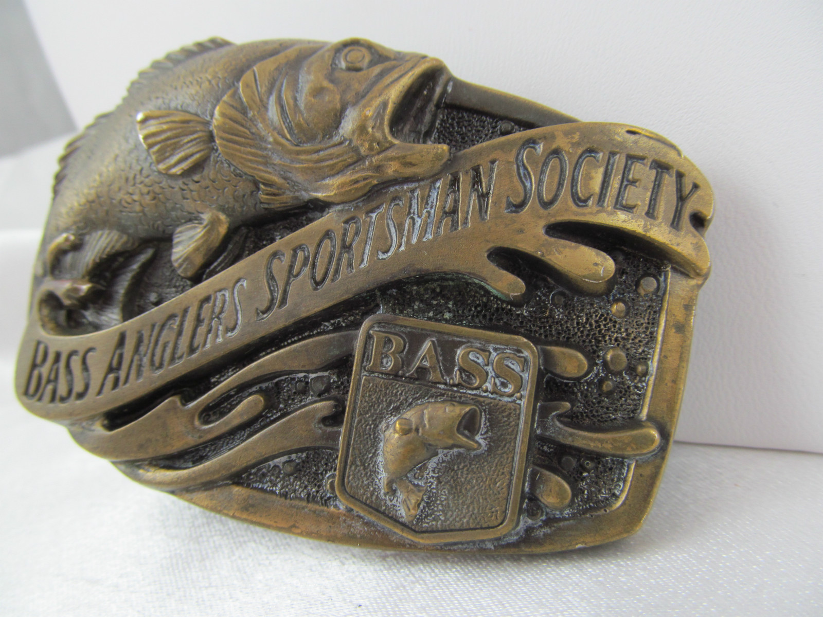 Heavy Brass BASS ANGLERS SPORTSMAN SOCIETY DIMENSIONAL BELT BUCKLE, Detailed