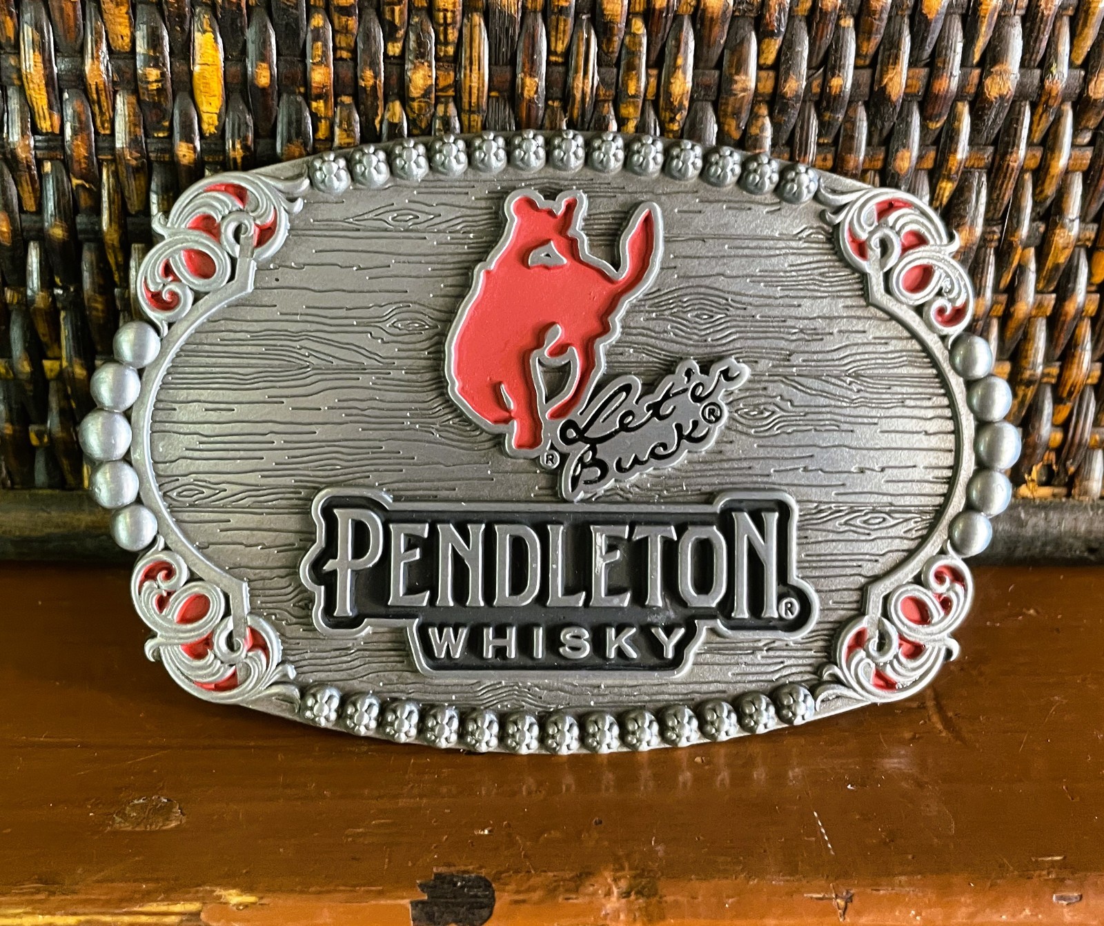 MONTANA SILVERSMITHS « Let&rsquo;s Buck » Western Pendleton Whisky Belt Buckle