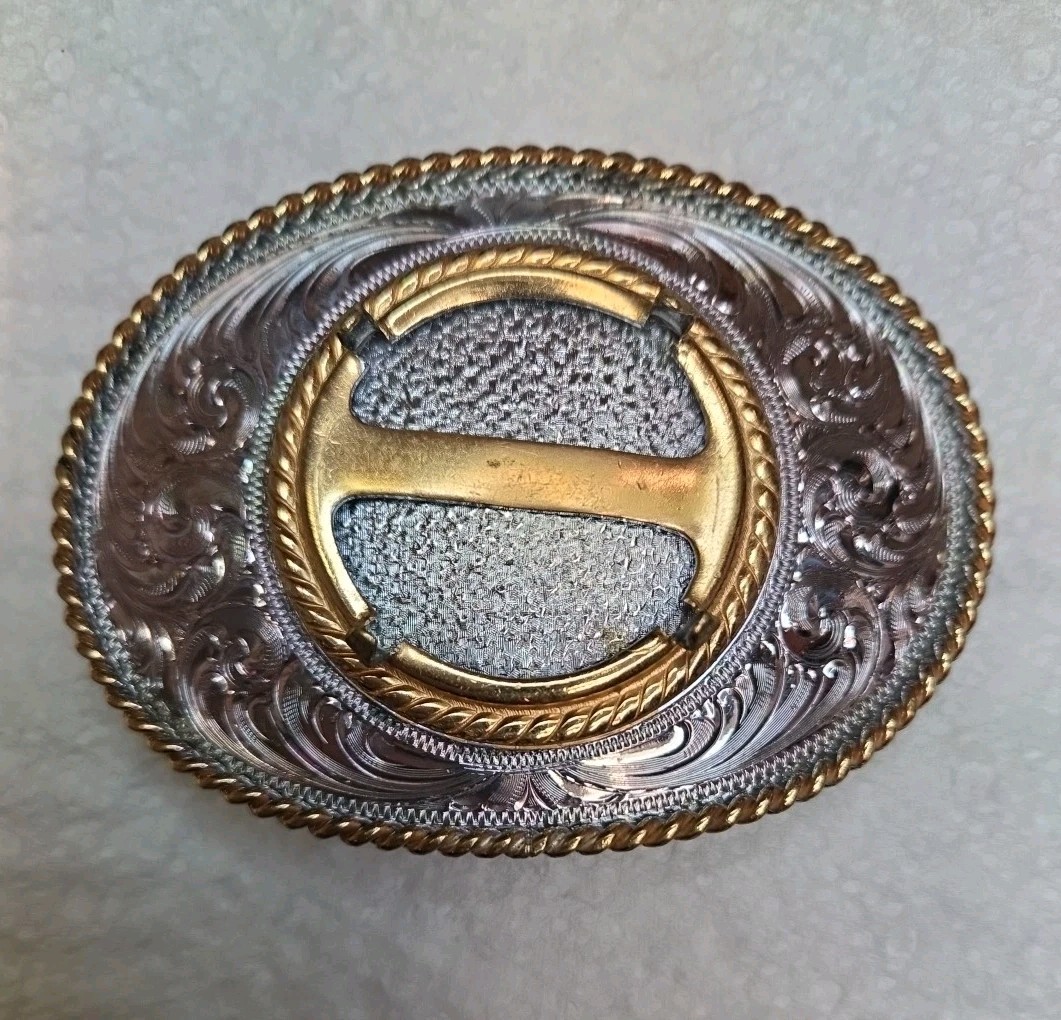 Montana Silversmiths Western Belt Buckle Oval Coin Holder 2640P