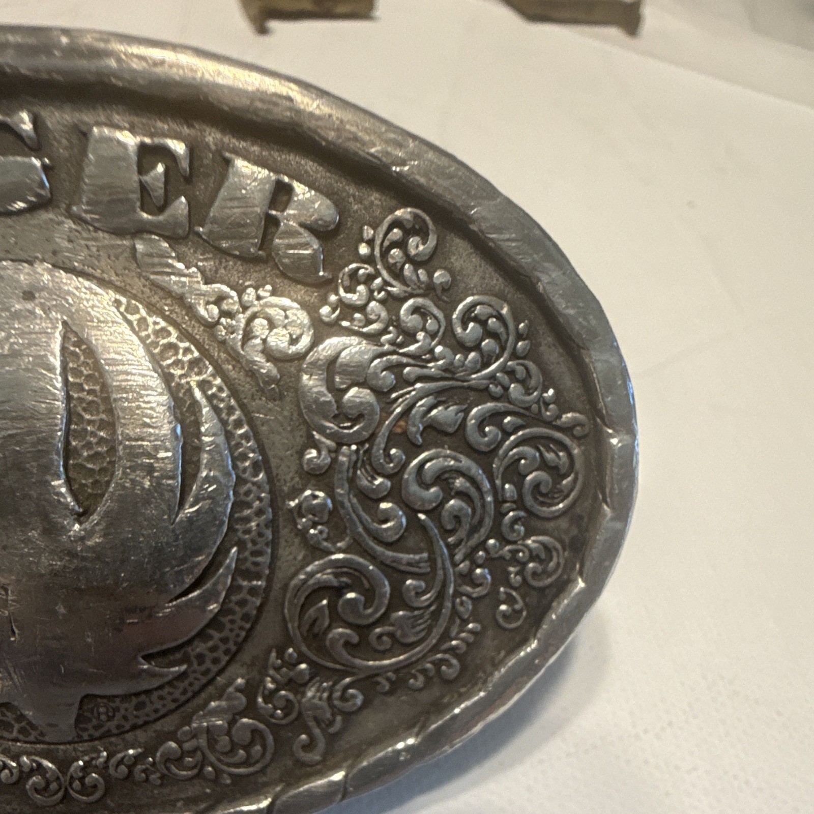 Ruger silver oval western belt buckle floral logo metal fits 1.5&Prime; belt 2002