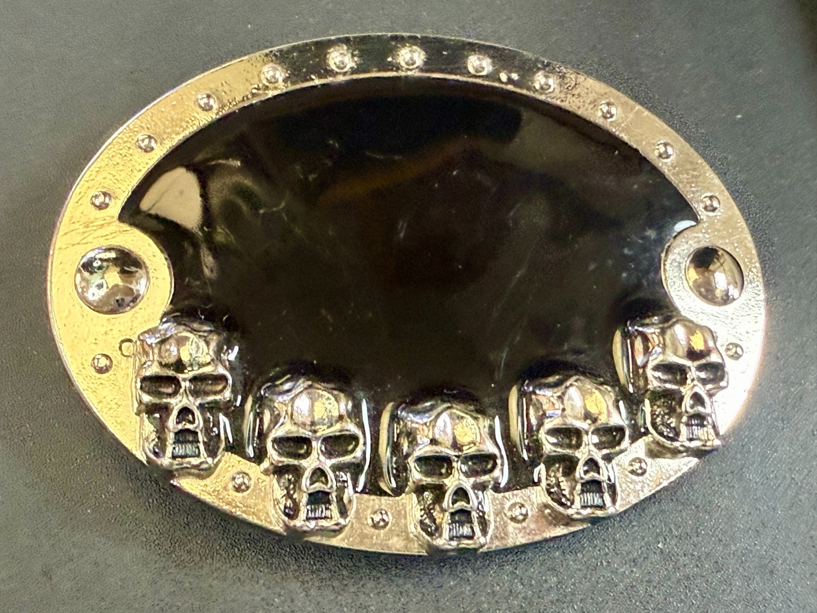 Creepy Five Skull&rsquo;s Head Black Enameled Halloween Gothic Punk Biker Belt Buckle