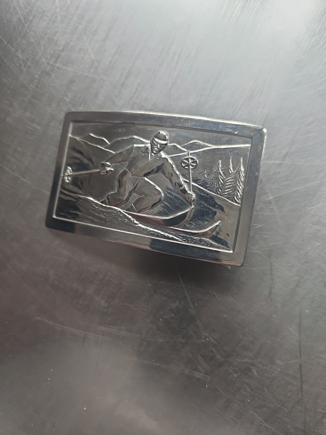 JUSTIN BELT CO. FORT WORTH TEXAS Vintage Skiing Silver Tone Belt Buckle