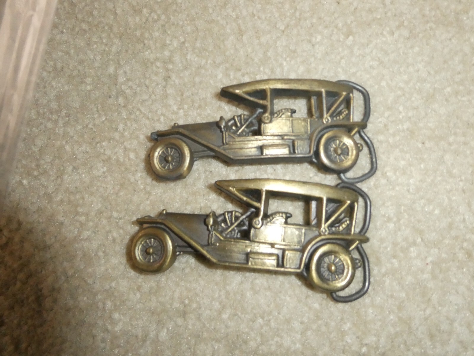 Lot of 2 Vintage 1970s Brass Old Fashion Car Belt Buckles 3 3/4&Prime; Wide