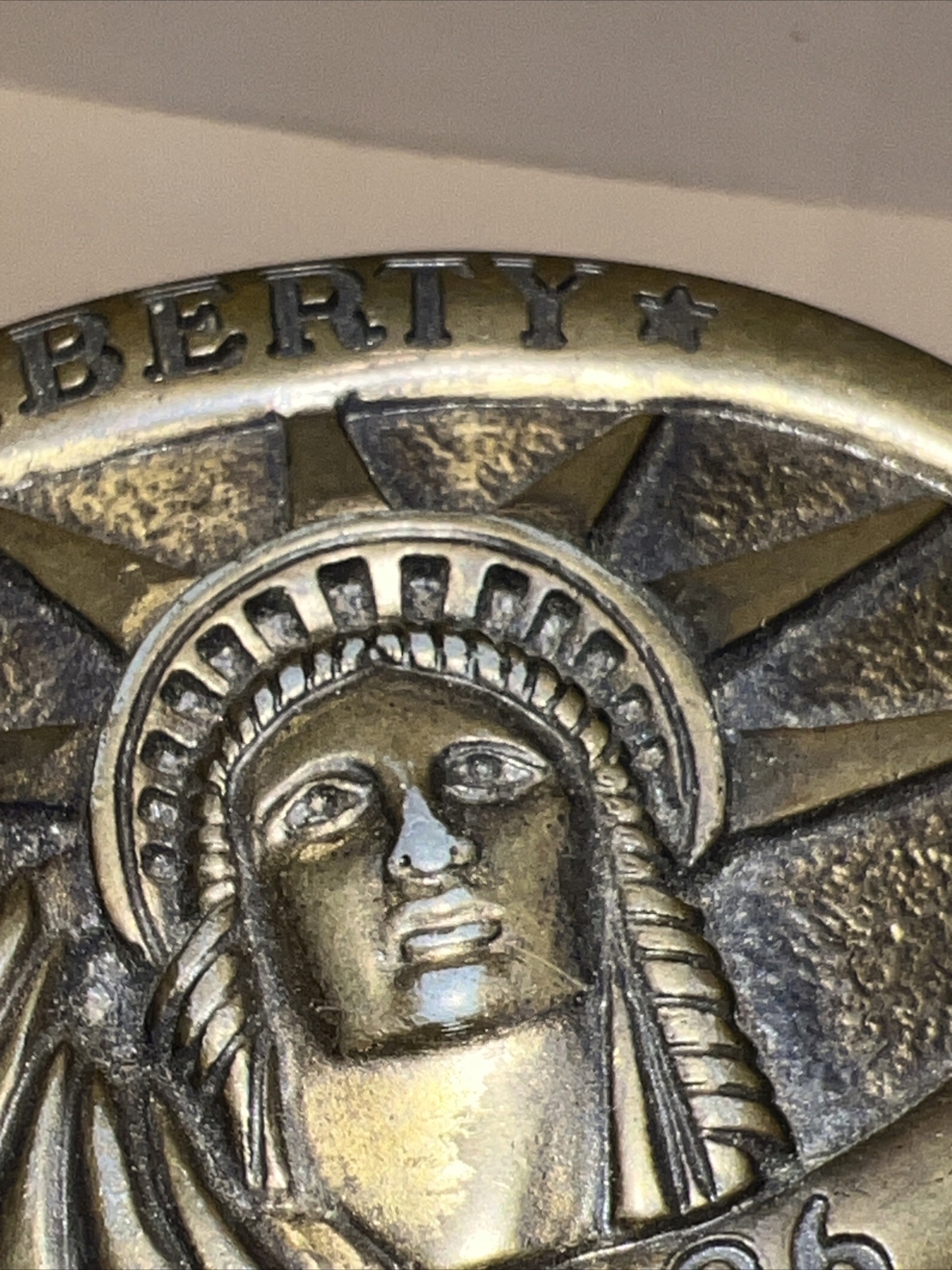 Vintage belt buckle Centenennial Statue of Liberty 1886 1986