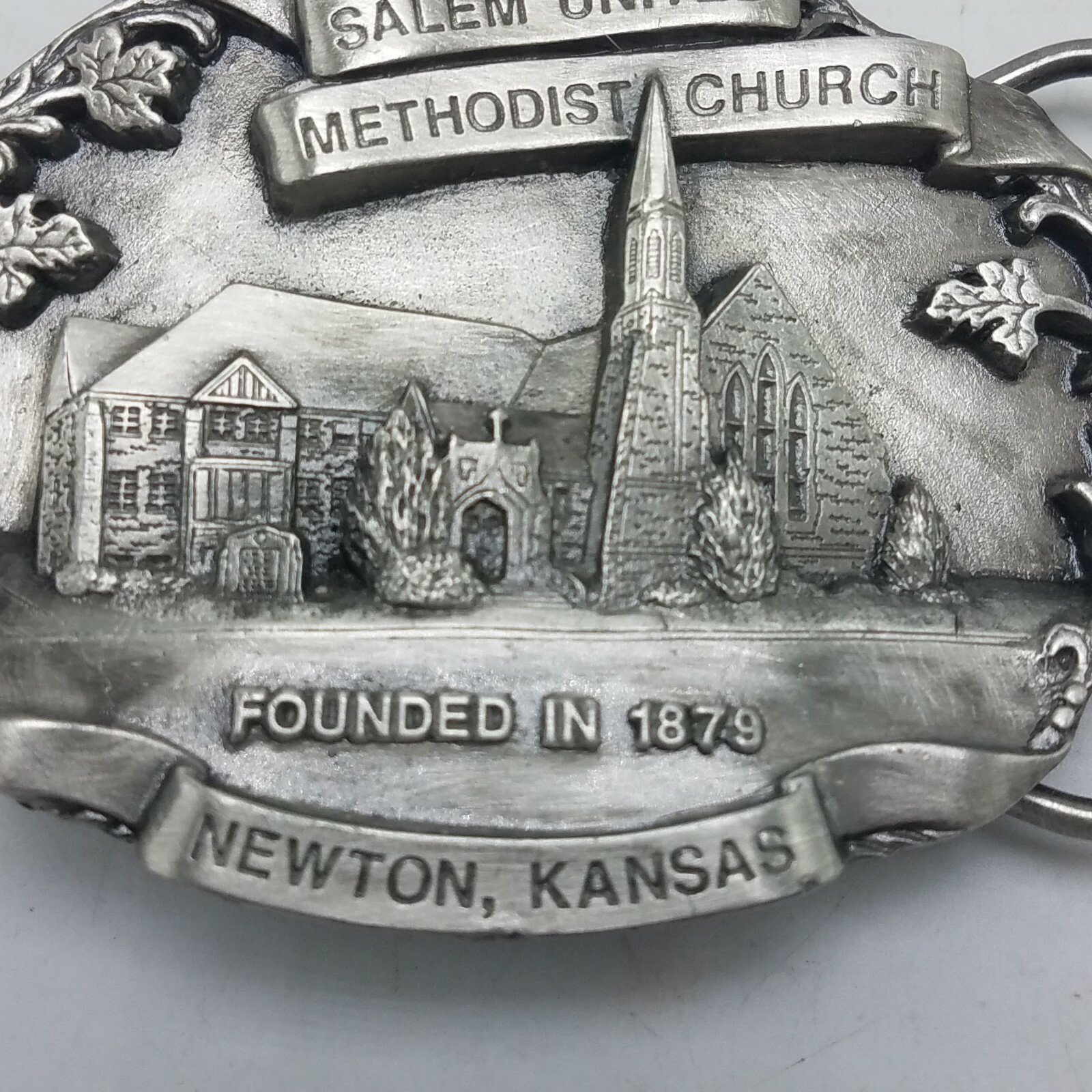 RARE 1986 Salem United Methodist Church Belt Buckle Newton, KS w Stand 255/500