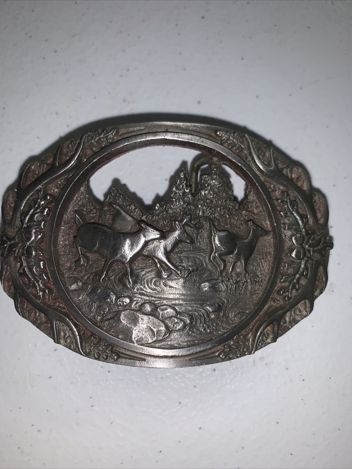 MEN&rsquo;S HEAVY PEWTER 1990 C + J INC DEER SCENE AND ANTLER BELT BUCKLE MADE IN USA