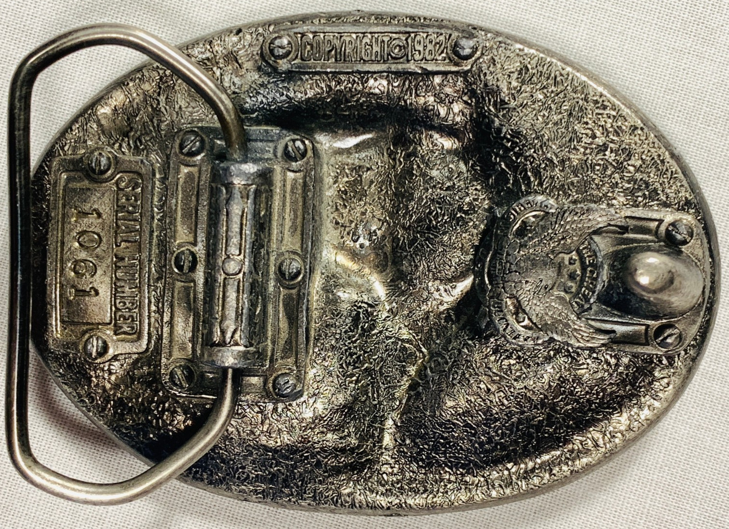 Vintage HOCKEY 1982 THE GREAT AMERICAN BUCKLE Metal w/Color #1061 CLEAN! NICE!!