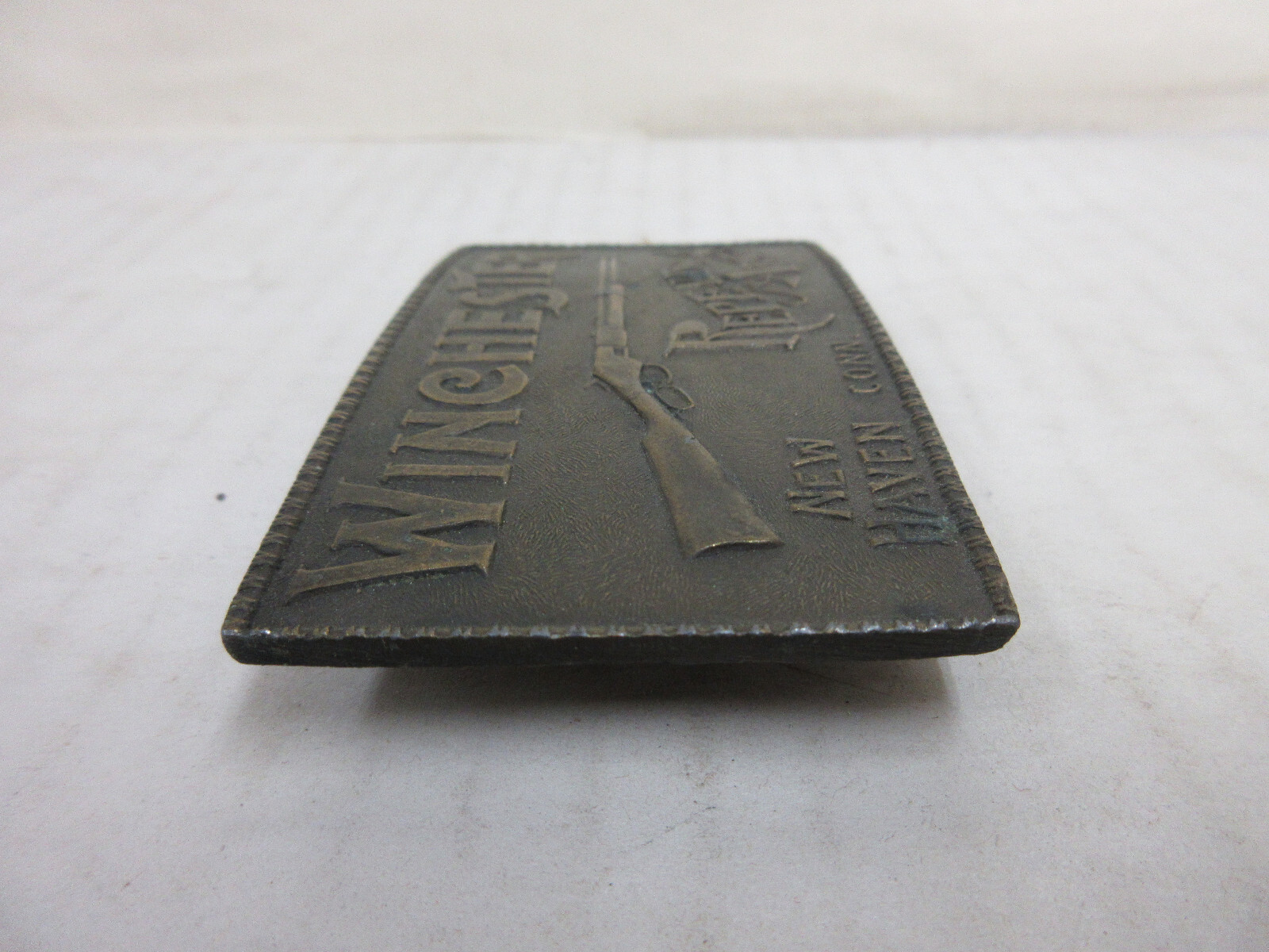 Winchester Rifles New Haven CT 4 x 2.25 inch Metal Belt Buckle Men&rsquo;s Accessory