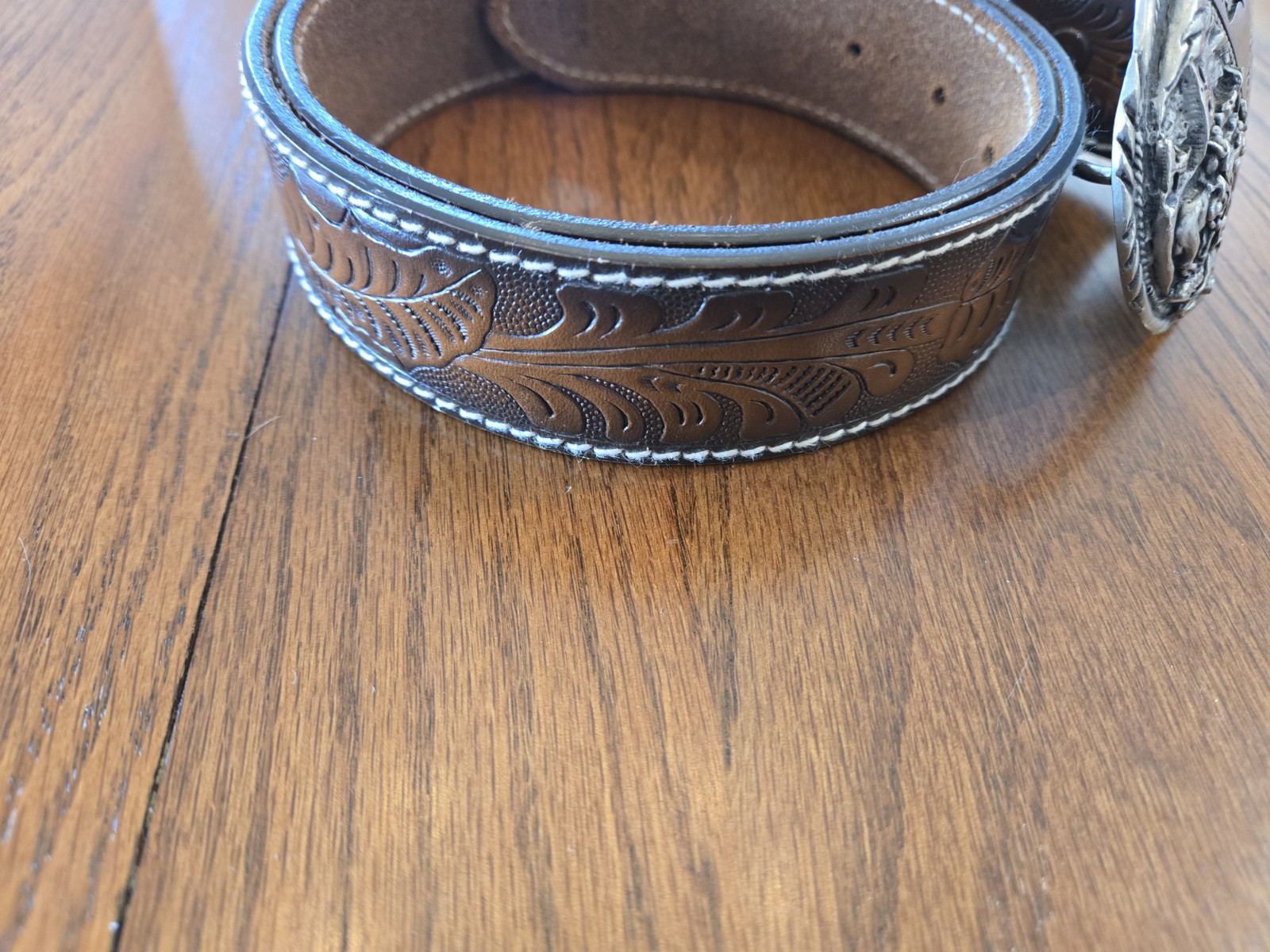 SSI Metal Handcrafted Belt Buckle Horses And Indian USA W/Leather 34&Prime; Belt