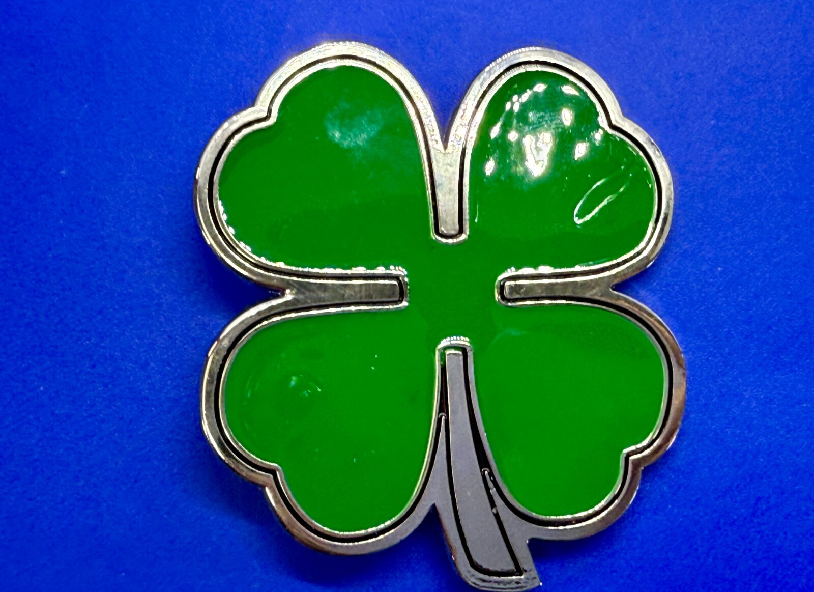 Lucky 4 Leaf Clover Irish St Patrick&rsquo;s Day Shamrock Green Enameled Belt Buckle