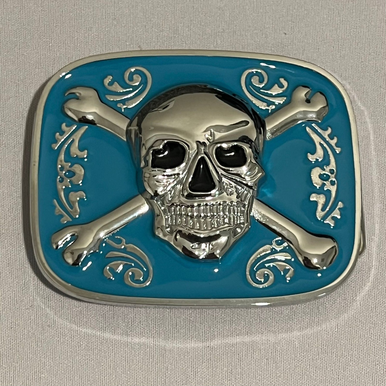 Skull Crossbones Belt Buckle Mens Turquoise Enamel Silver Tone Pirate Statement