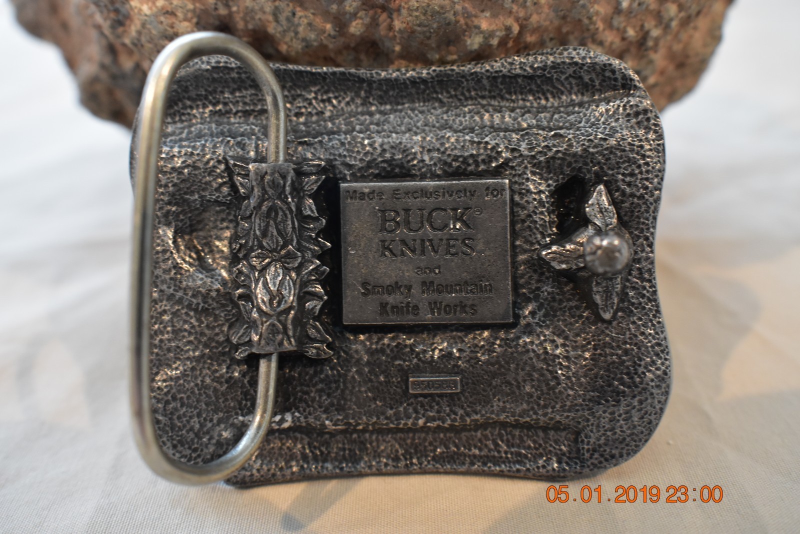 VINTAGE BUCK KNIVES FOUR GENERATIONS OF KNIFE MAKERS BELT BUCKLE