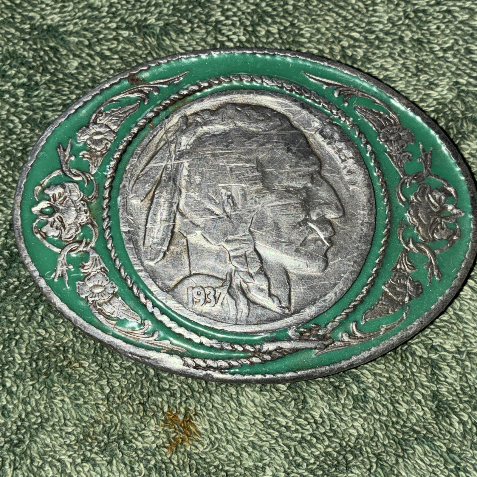 Siskiyou Men&rsquo;s Western Oval Metal Belt Buckle Green Silver Engraved Floral E-3