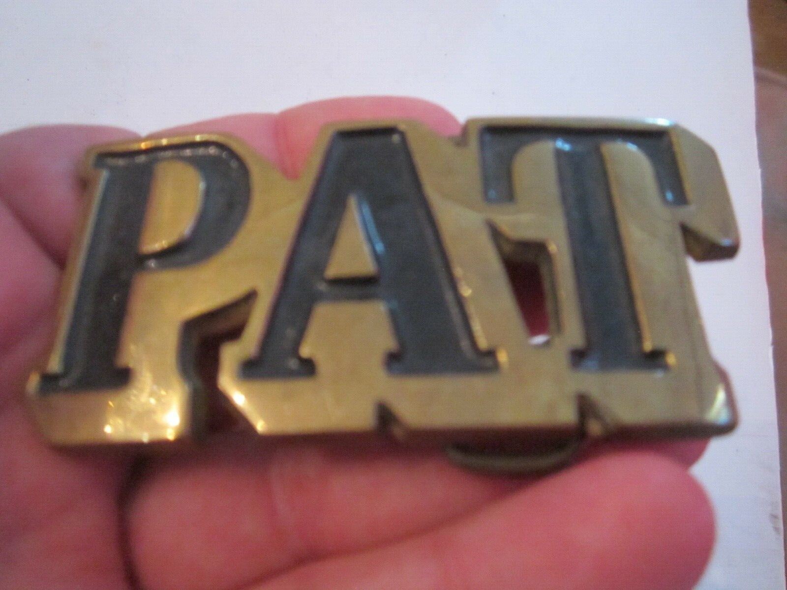 PERSON&rsquo;S NAME « PAT » BELT BUCKLE – SOLID BRASS – GW-5