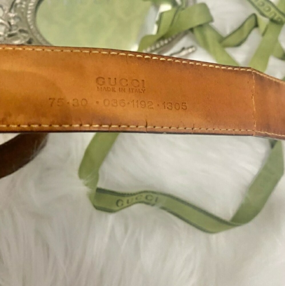 Beautiful Vintage Gucci Brown Suede Leather Belt