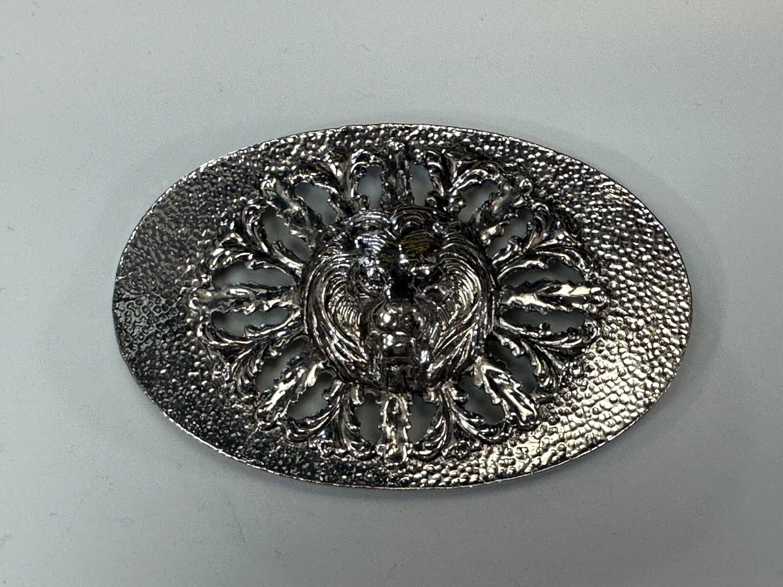 Lions Head Bust Raised Silver Tone See Through Vintage Oval Belt Buckle