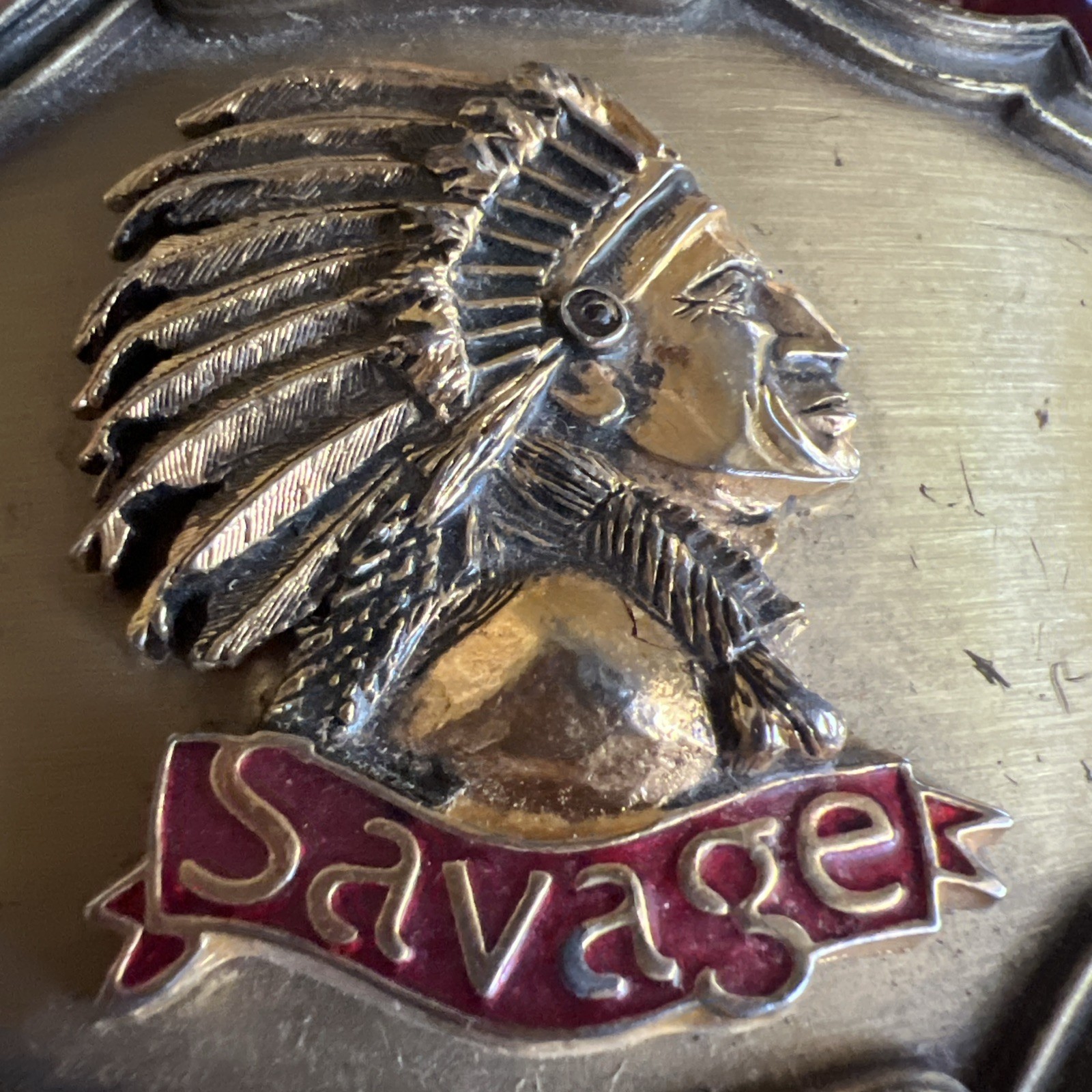 1978 Native American INDIAN THEME BELT BUCKLE – vintage brass