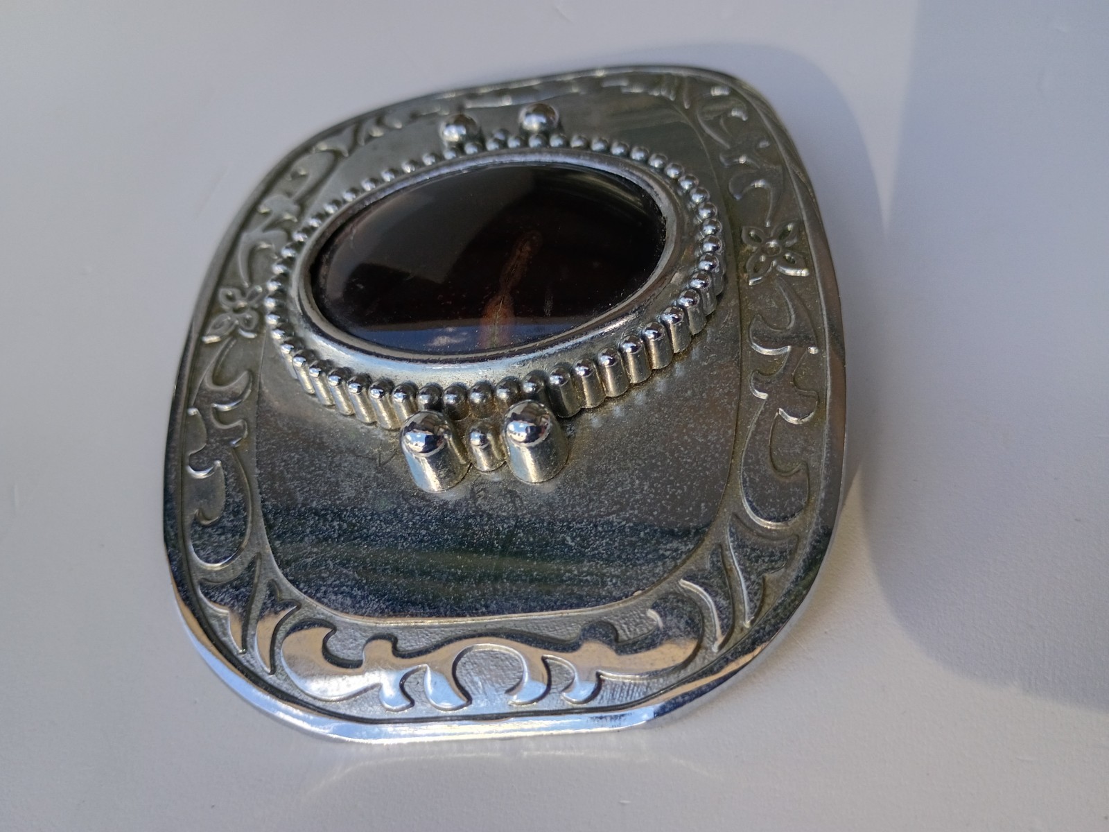 Vtg. Metal Belt Buckle With Black Center stone Floral Marked DD