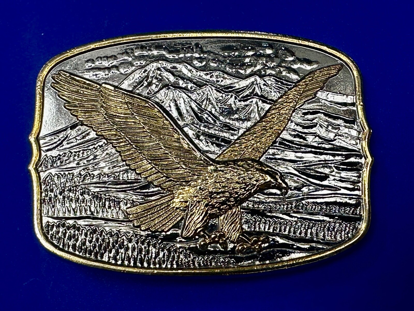 Vintage Soaring Patriotic USA Eagle Hawk w/ Mountains Belt Buckle 3.5” x 2.5”