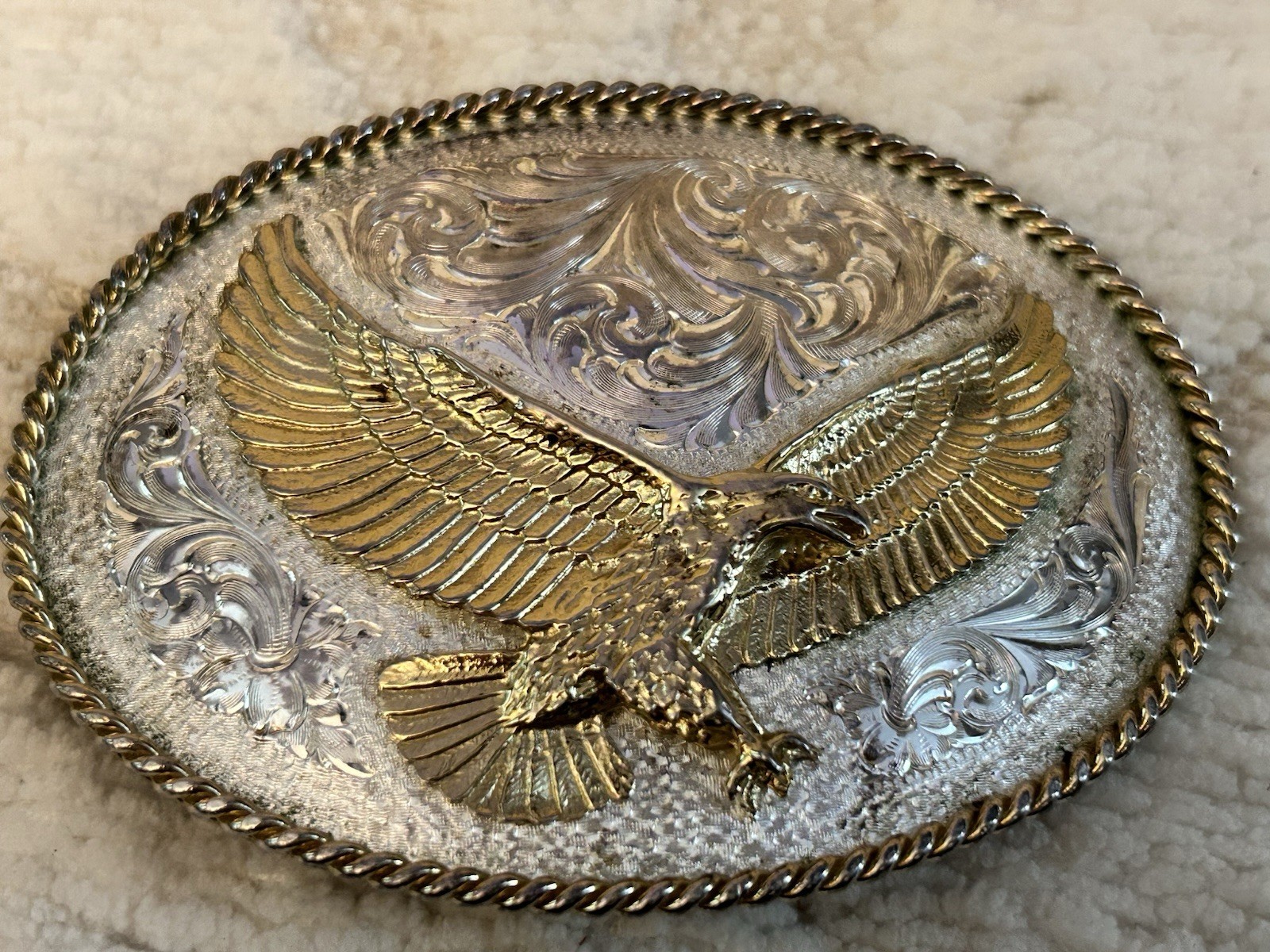 Montana Silversmiths Silver Plated Oval Flying Eagle Belt Buckle & Belt Tip/Cap