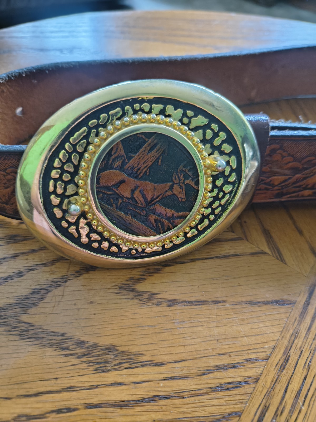 Vintage Genuine Leather Eagle & Deer Wildlife Belt Gold Tone Buckle Size Apx 32