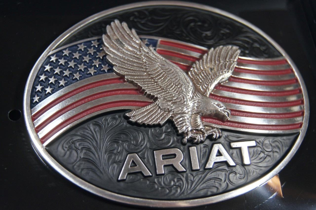 Ariat Western Oval Belt Buckle Eagle and America Flag A37067