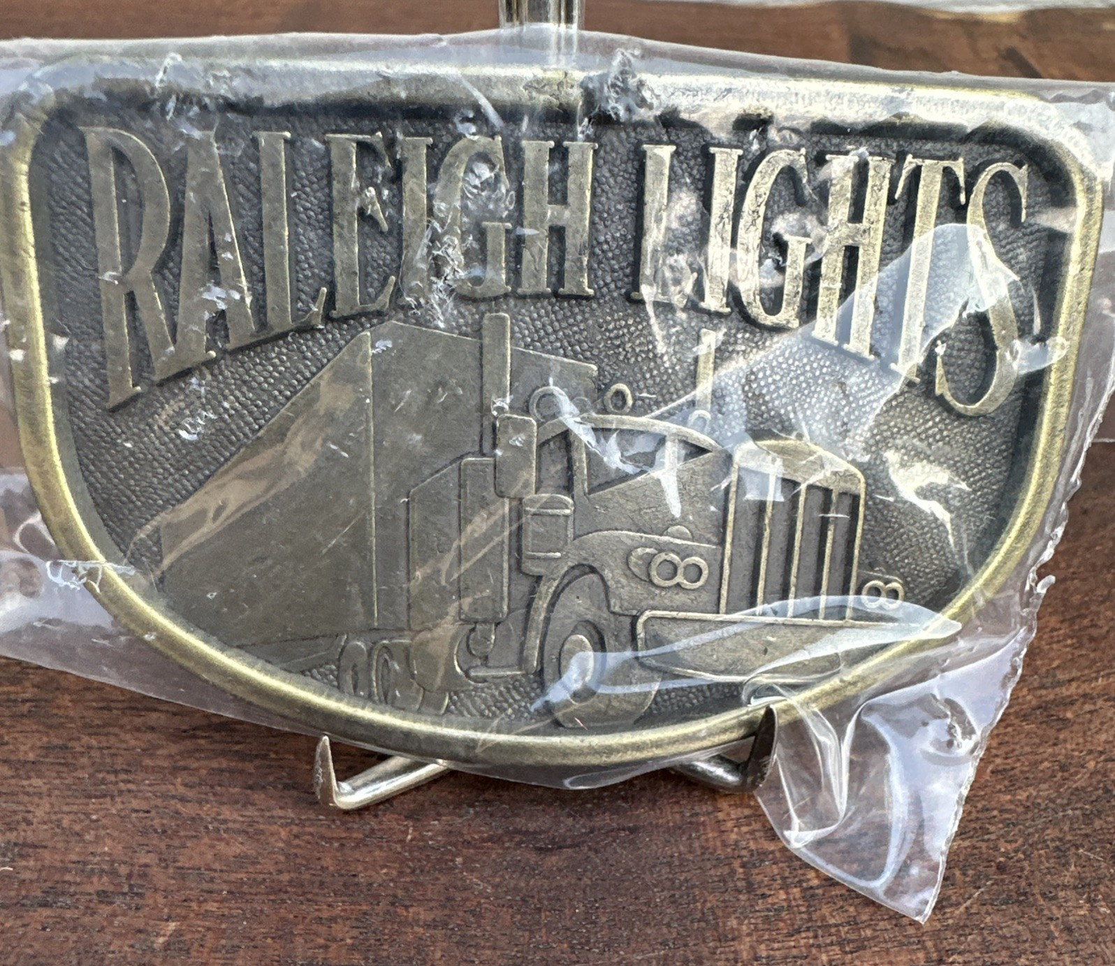 Raleigh Lights Belt Buckle Pewter Tobacco Cigarettes Semi-Truck 3.5&Prime;x2.5&Prime; Vtg