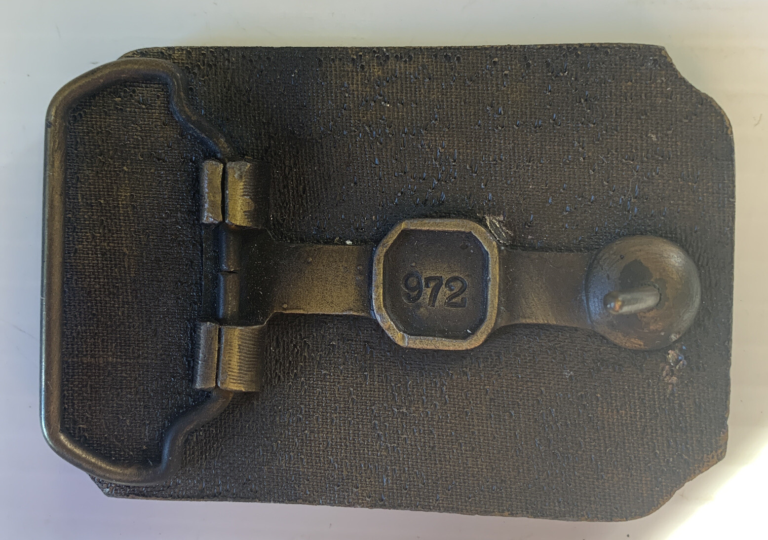 Used Unbranded Brass Tone Ducks Belt Buckle #972 5 OZ 3 1/8 Inches Long U2