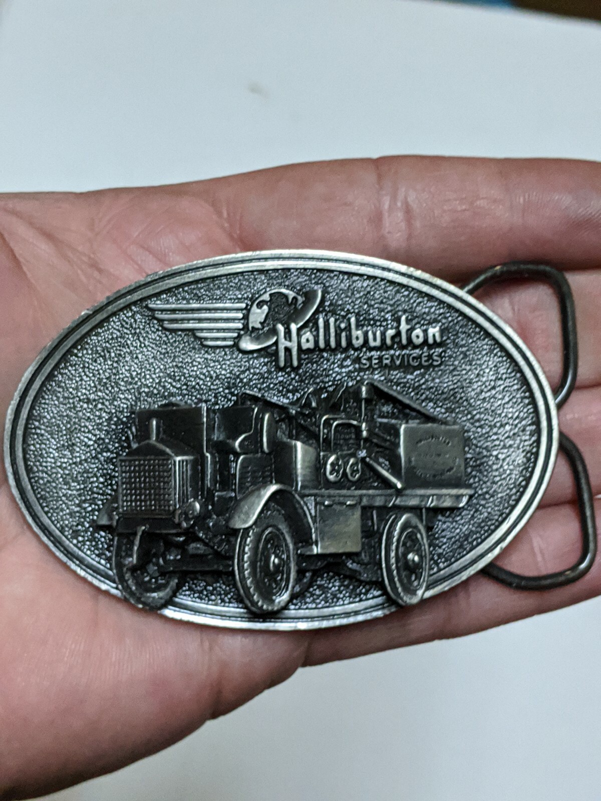 Oil And Gas Halliburton Services Belt Buckle 1916 Oil Pumper Flying H Roughneck