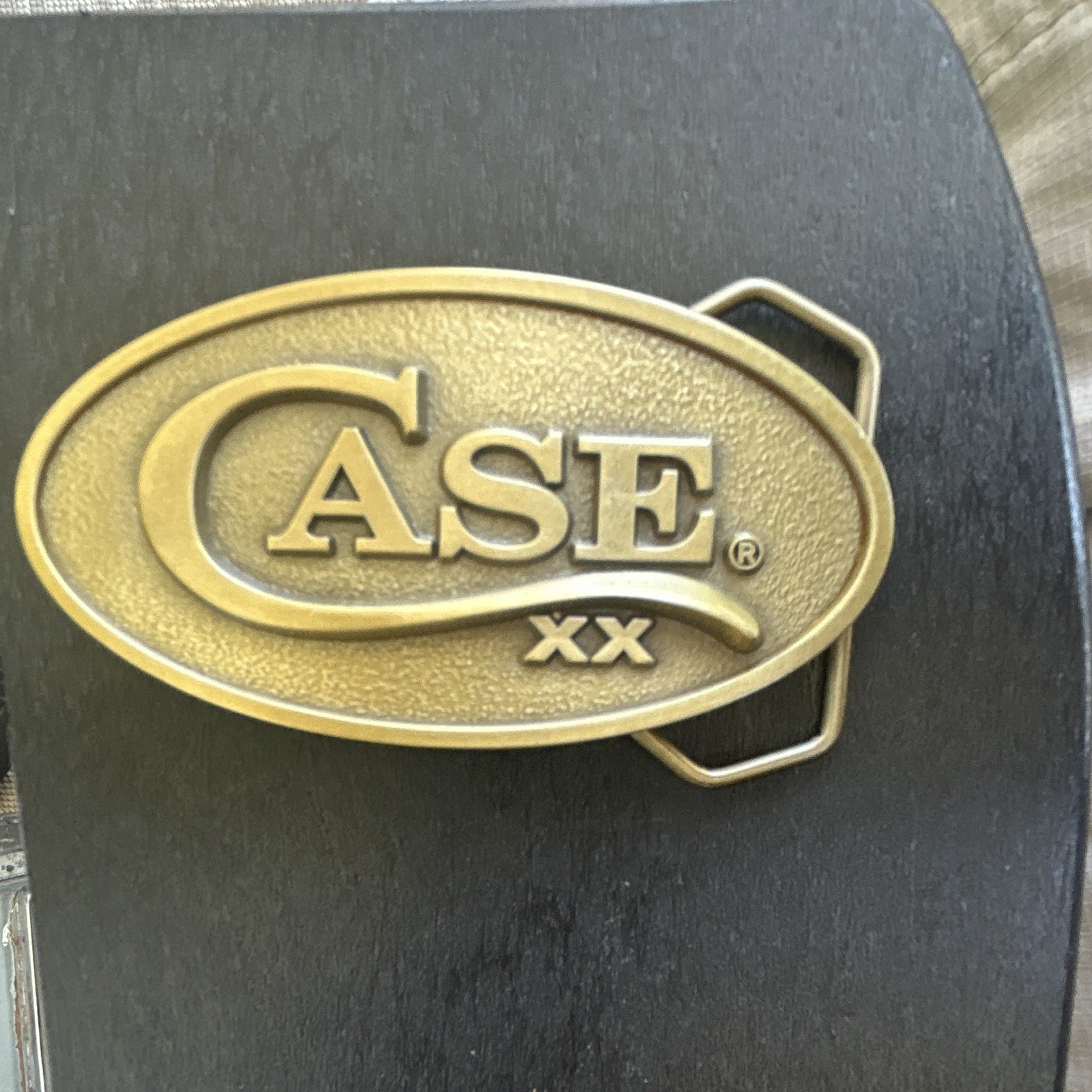 Case XX Men&rsquo;s Oval Logo Gold-Tone Pewter Slide Belt Buckle USA