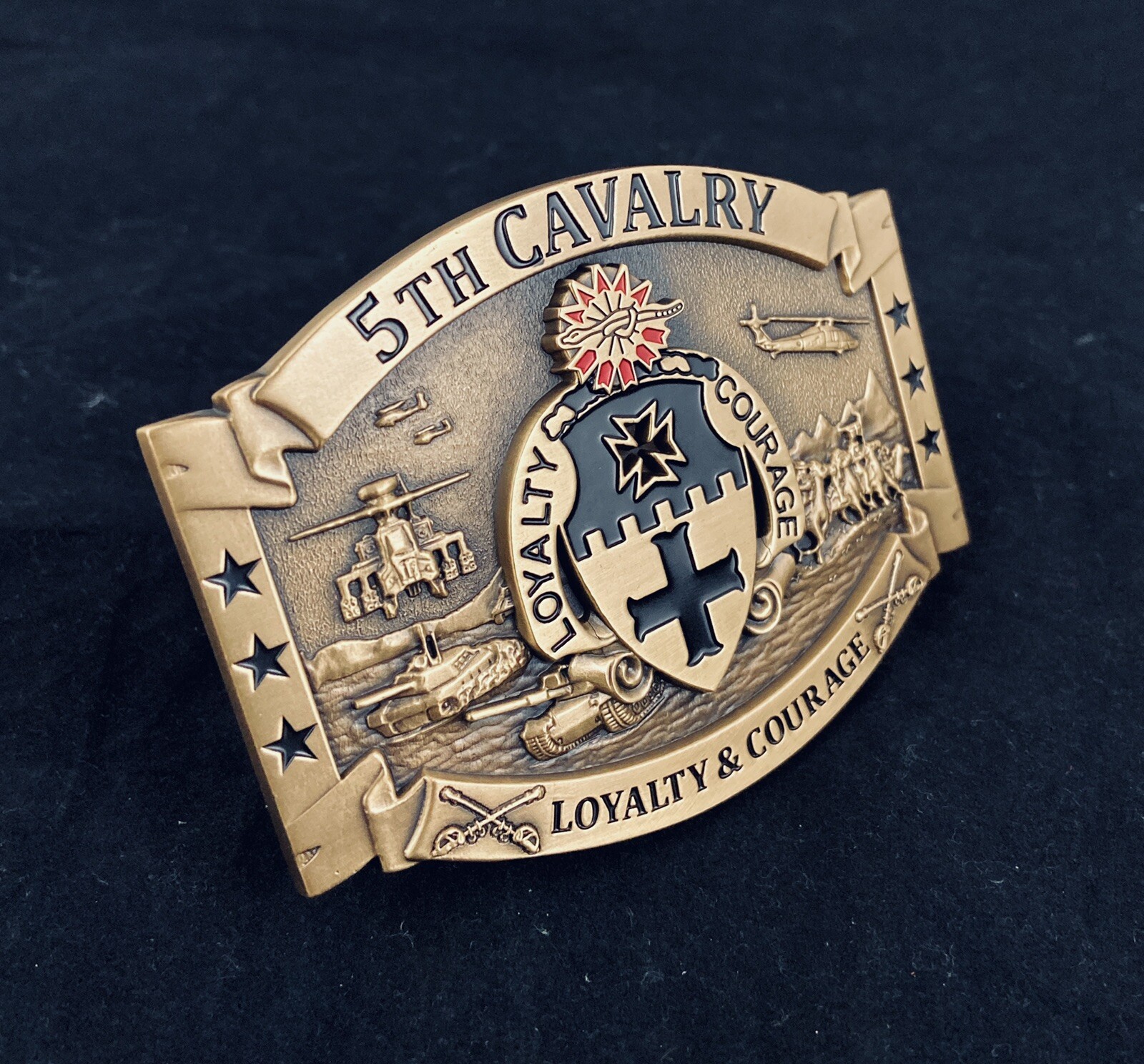 🌟US Army 5th Cavalry « Black Knights » Insignia, Solid Brass Military Belt Buckle