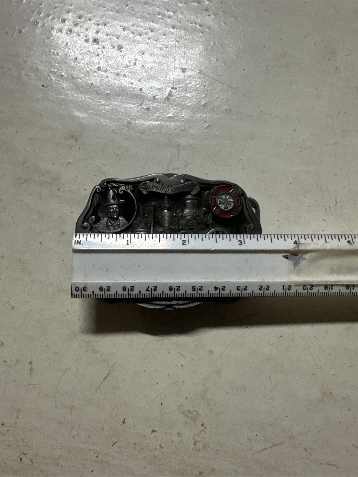 FIREFIGHTERS OF AMERICA 113 Limited Edition Belt Buckle USA Pewter Fire Engine
