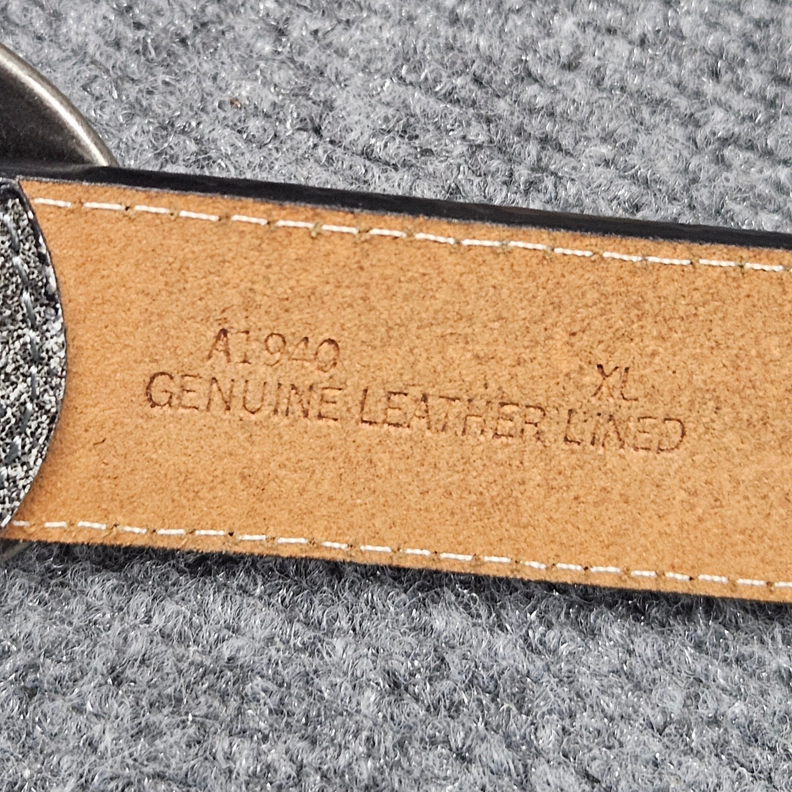 3D Leather Lined Western Belt XL Hammered Oval Buckle Studded Silver Cowboy