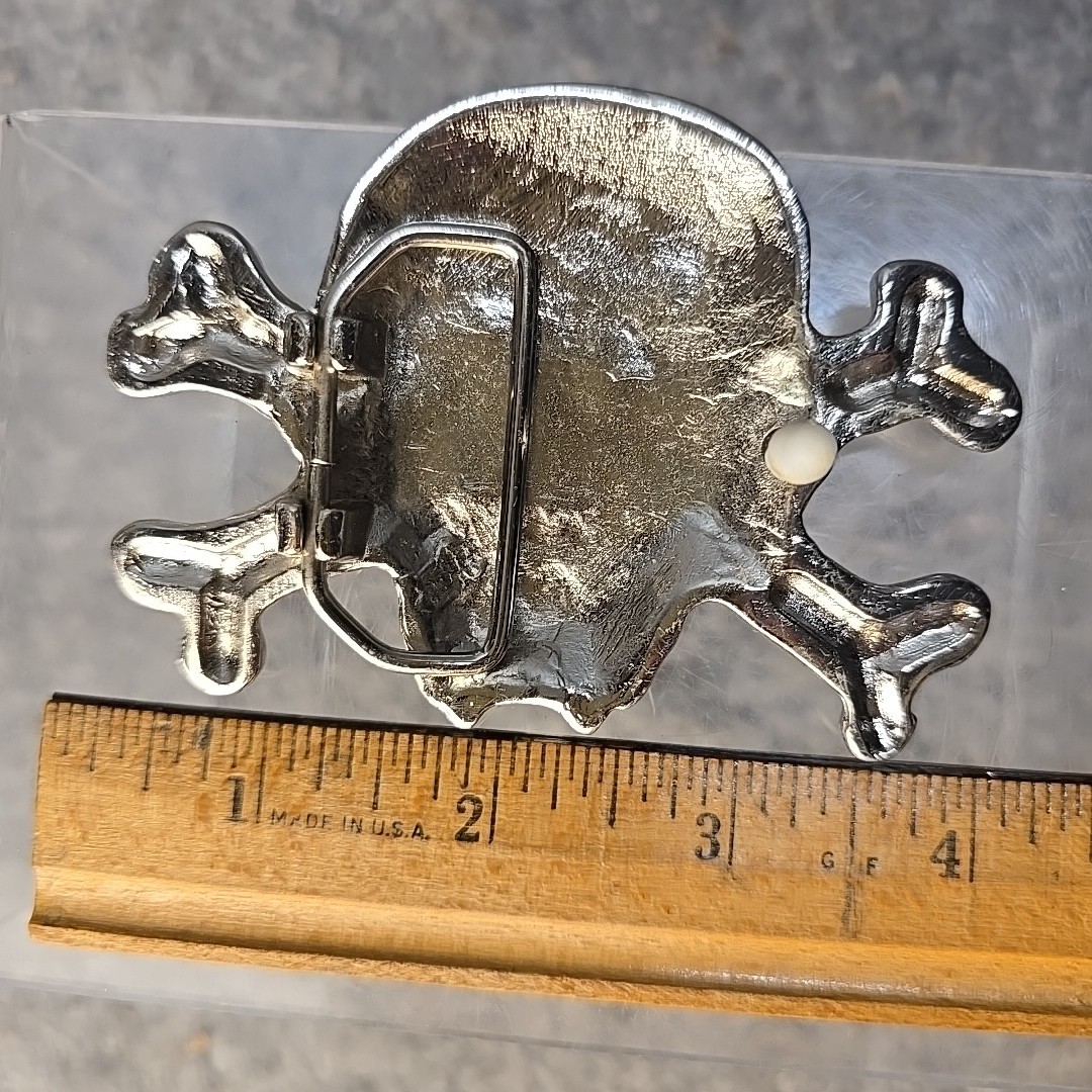 Belt Buckle Skeleton Pirate Bones Skull Punk Rocker Silver Tone Metal Black Eyes