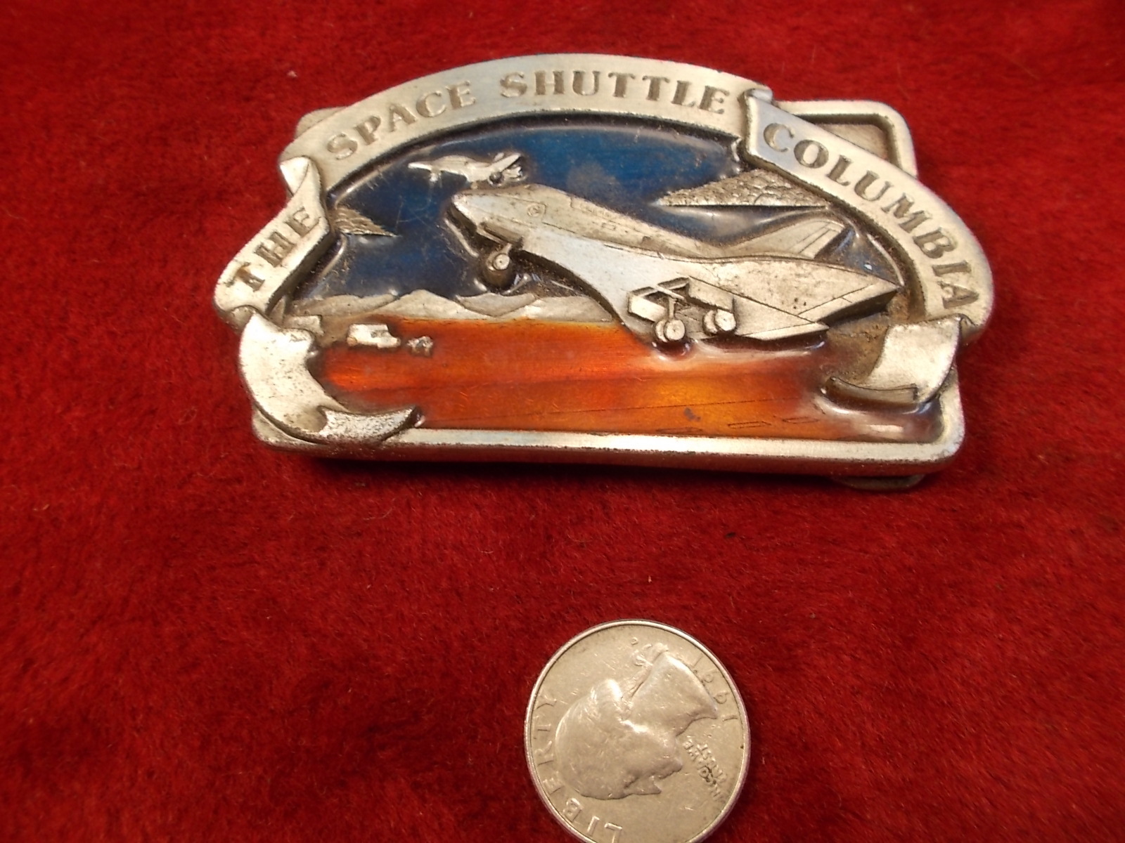 N/M CONDITION 1982 BERGAMOT BELT BUCKLE « THE SPACE SHUTTLE COLUMBIA », COLORED