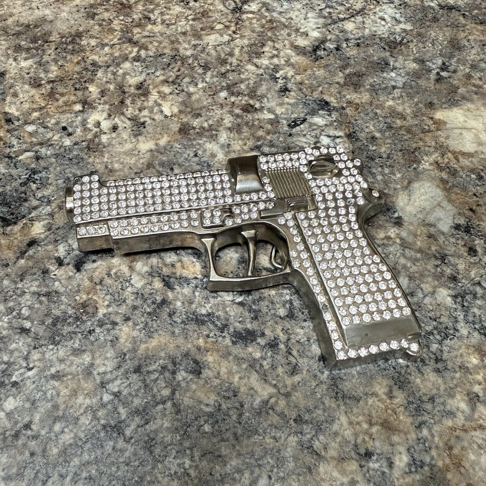 GUN THEME BELT BUCKLE ENCRUSTED WITH SPARKLING CRYSTALS – LARGE – GW-15