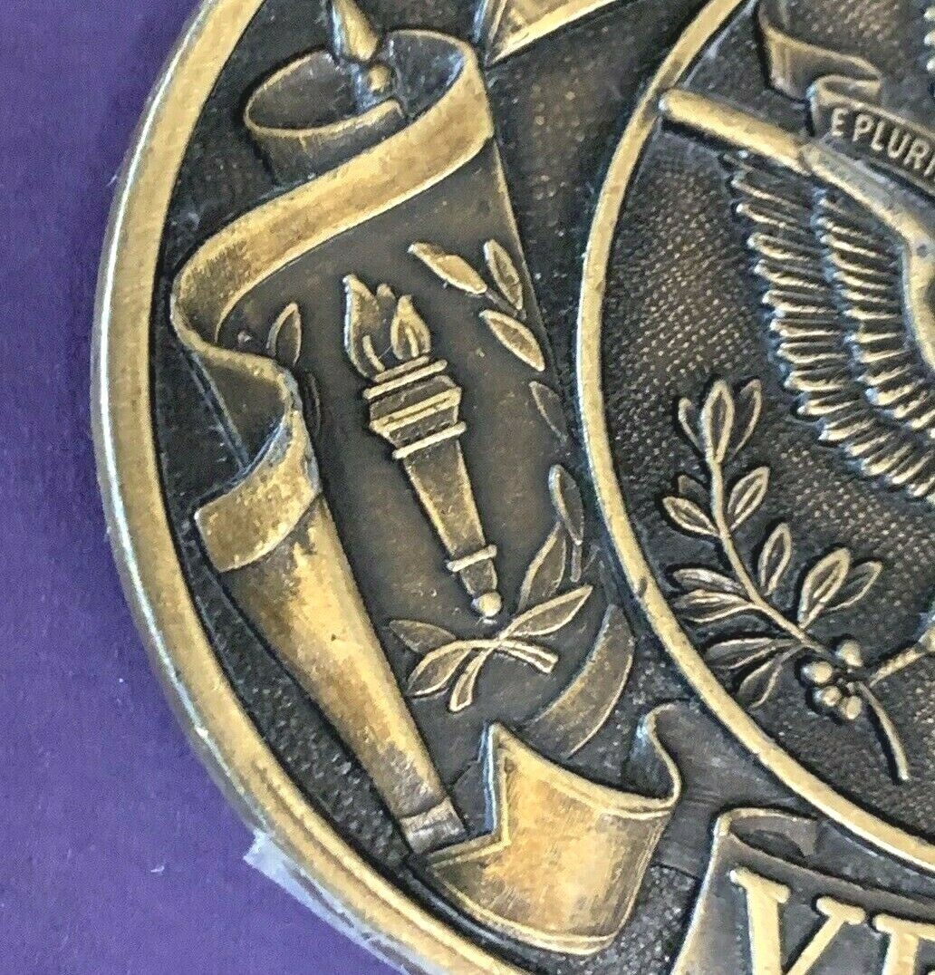 VINTAGE WWII VETERAN Belt Buckle AMAZING DETAIL E PLURIBUS UNUM USA W.W.II euc!!