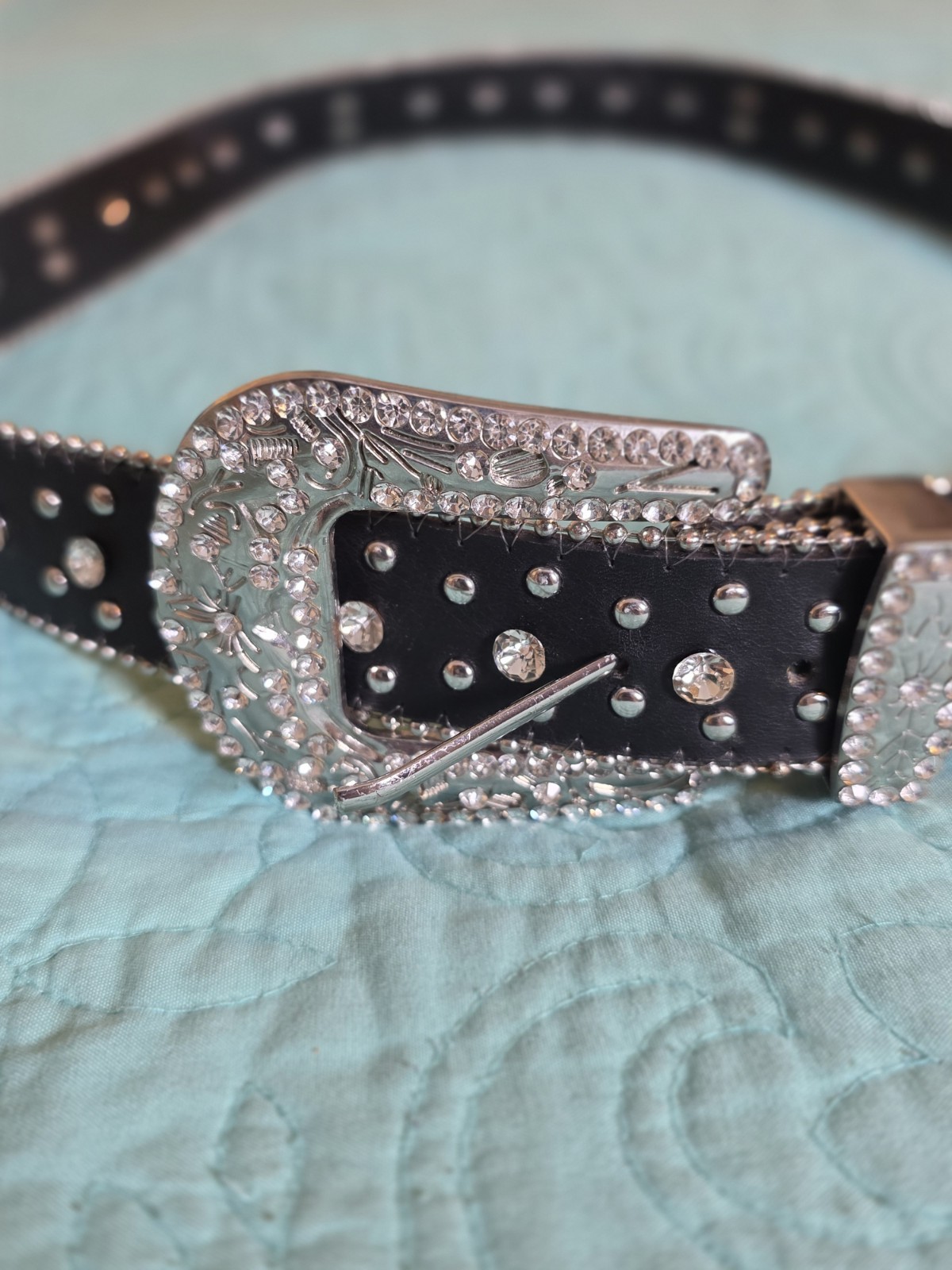 Women&rsquo;s Black Cross Rhinestone Western Motorcycle Bling Leather Belt