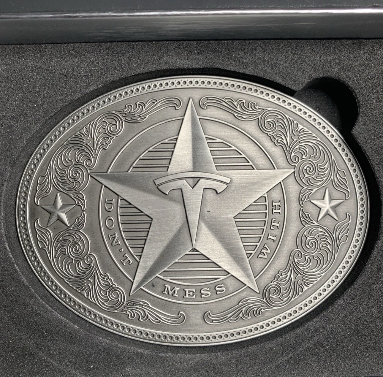 Tesla Giga Texas Belt Buckle DON&rsquo;T MESS WITH TEXAS Collectible NEW in box