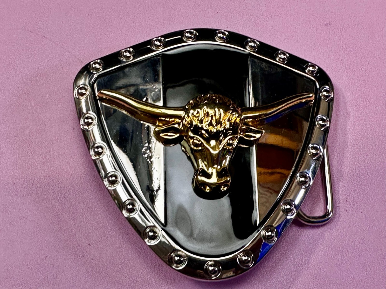 Long Horn Bull Steer Cow Black Stripe On Reflective Shield Pattern Belt Buckle