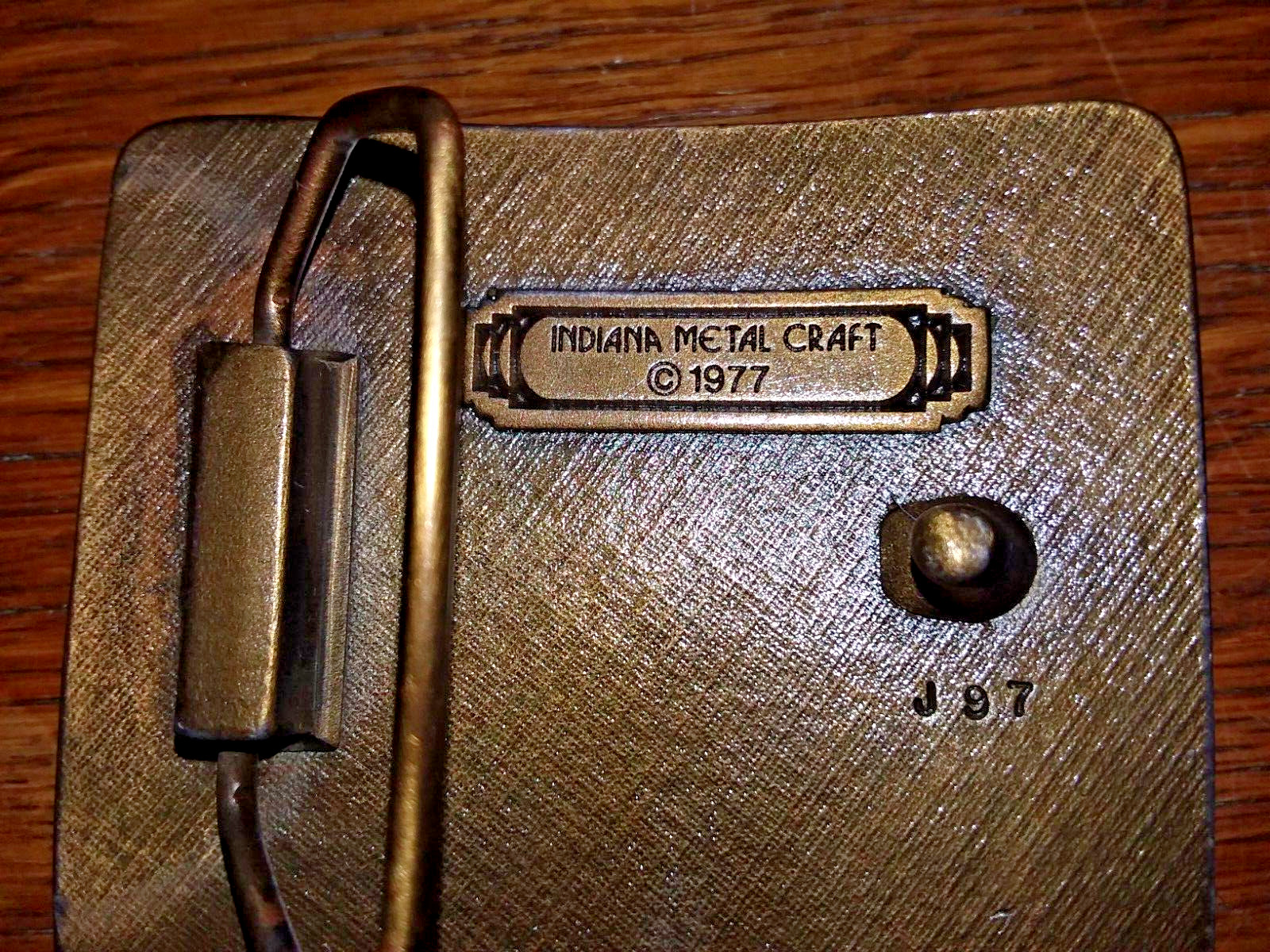 1977 Indiana Metal Craft WHITE TAIL DEER Brass belt buckle 2.25 x 2.75 ..MINTY!