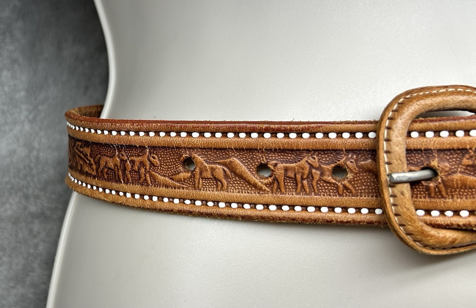 Vintage Brown Tooled Leather Belt Western Cowgirl Size 28