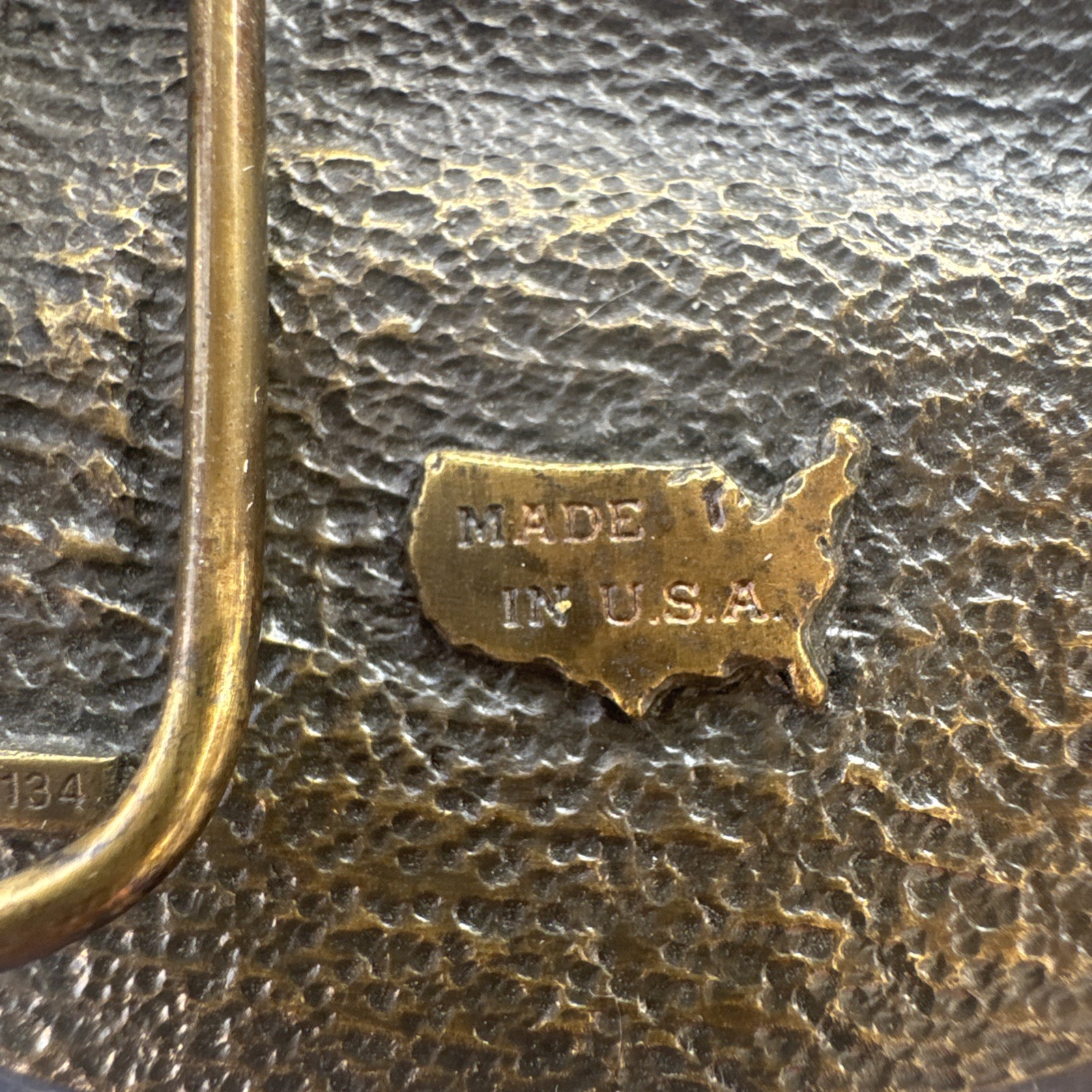 NRA Brass Belt Buckle Pistol Rifle Hunting & Shooting Traditions Worth Fighting