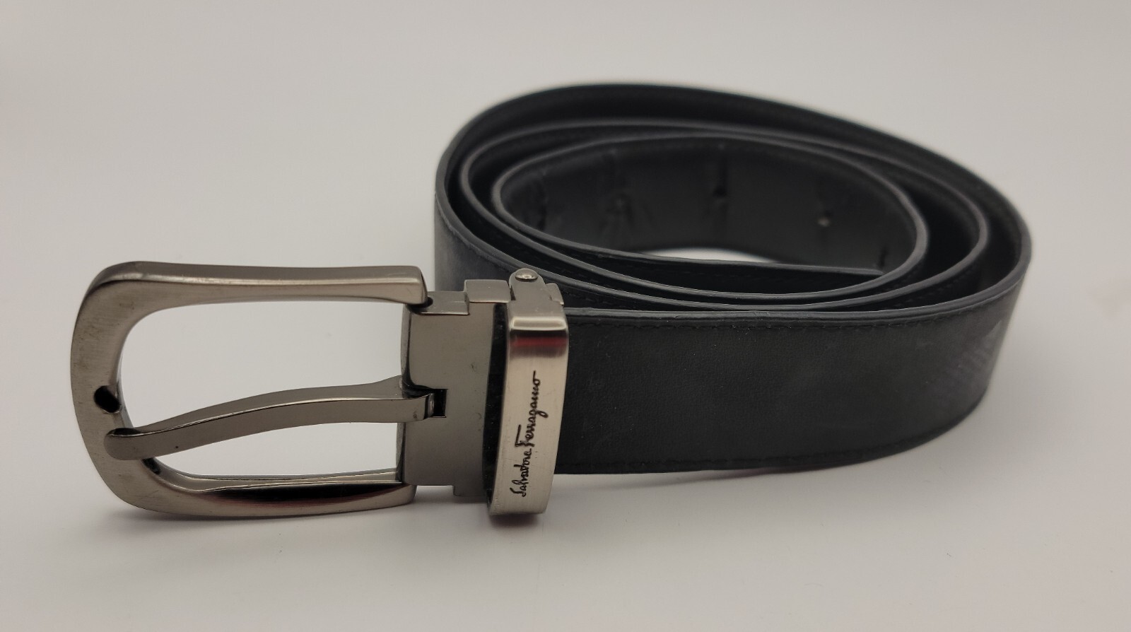 Authentic Salvatore Ferragamo 1” dress belt buckle