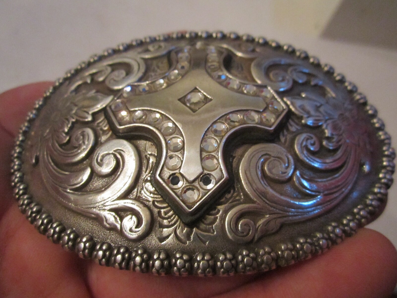 RELIGIOUS CROSS WITH CRYSTALS BELT BUCKLE – HEAVY METAL – GW13