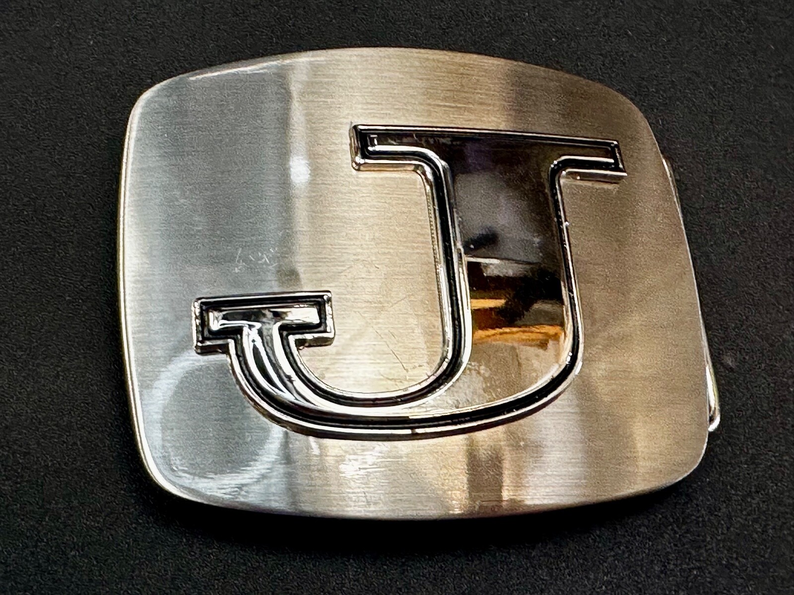 Custom Initial Letter J Silver Tone Outlined Reflective Men Women Belt Buckle