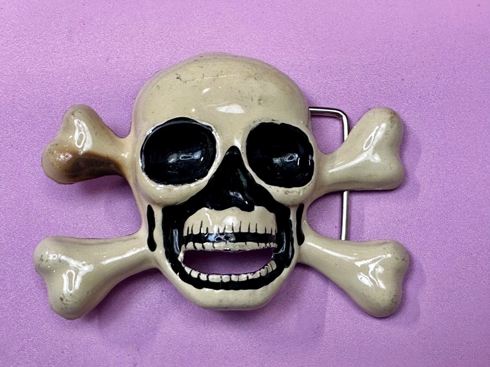 Skull And Crossbones – Silver & Black Enameled Cutout Belt Buckle By Fl&R
